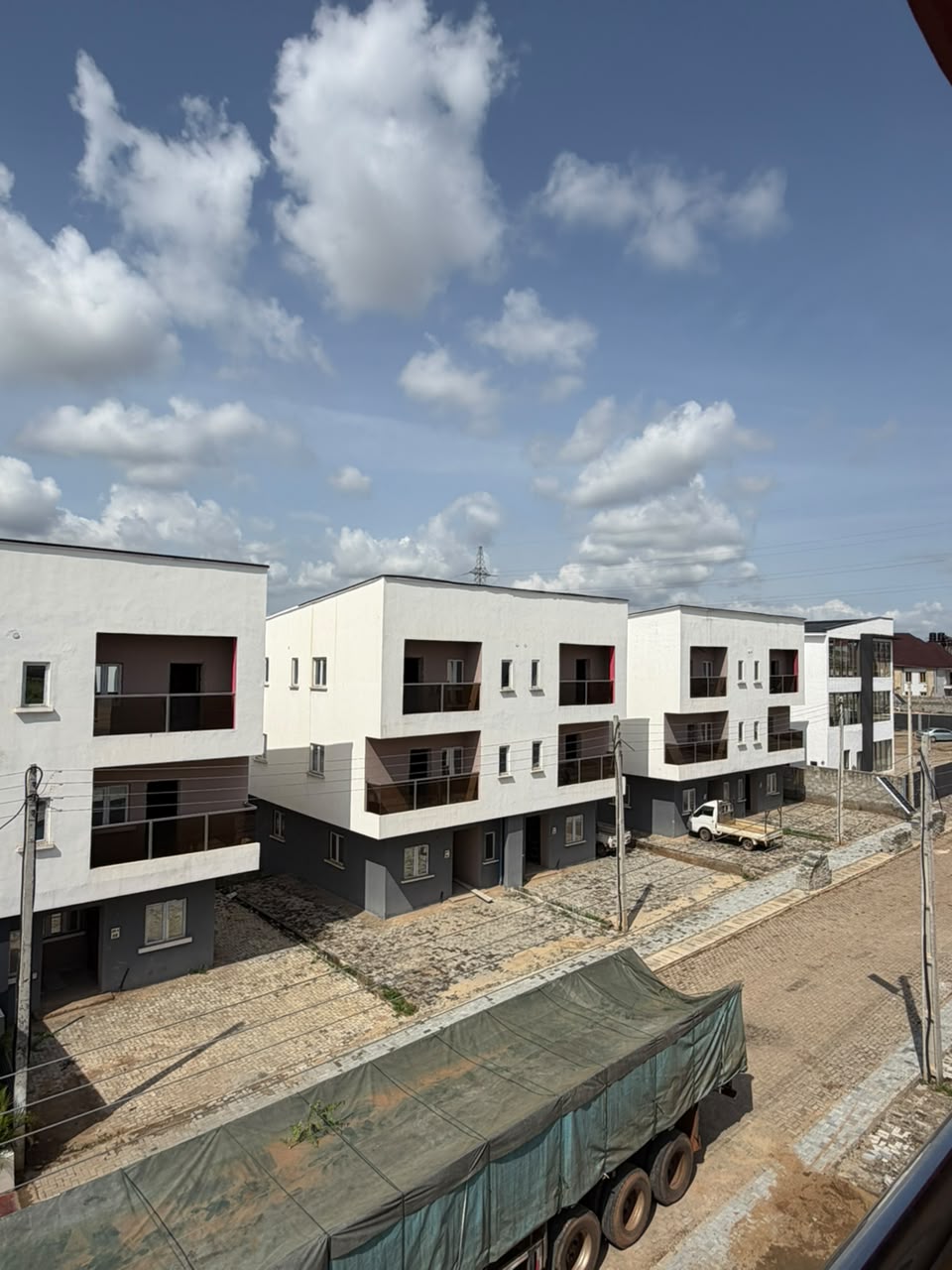 4 BEDROOM SEMI-DETACHED DUPLEX WITH BQ FOR SALE.
