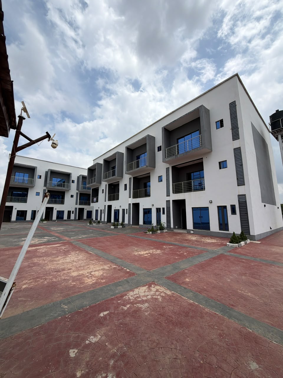 4 BEDROOM TERRACE DUPLEX WITH BQ FOR SALE.