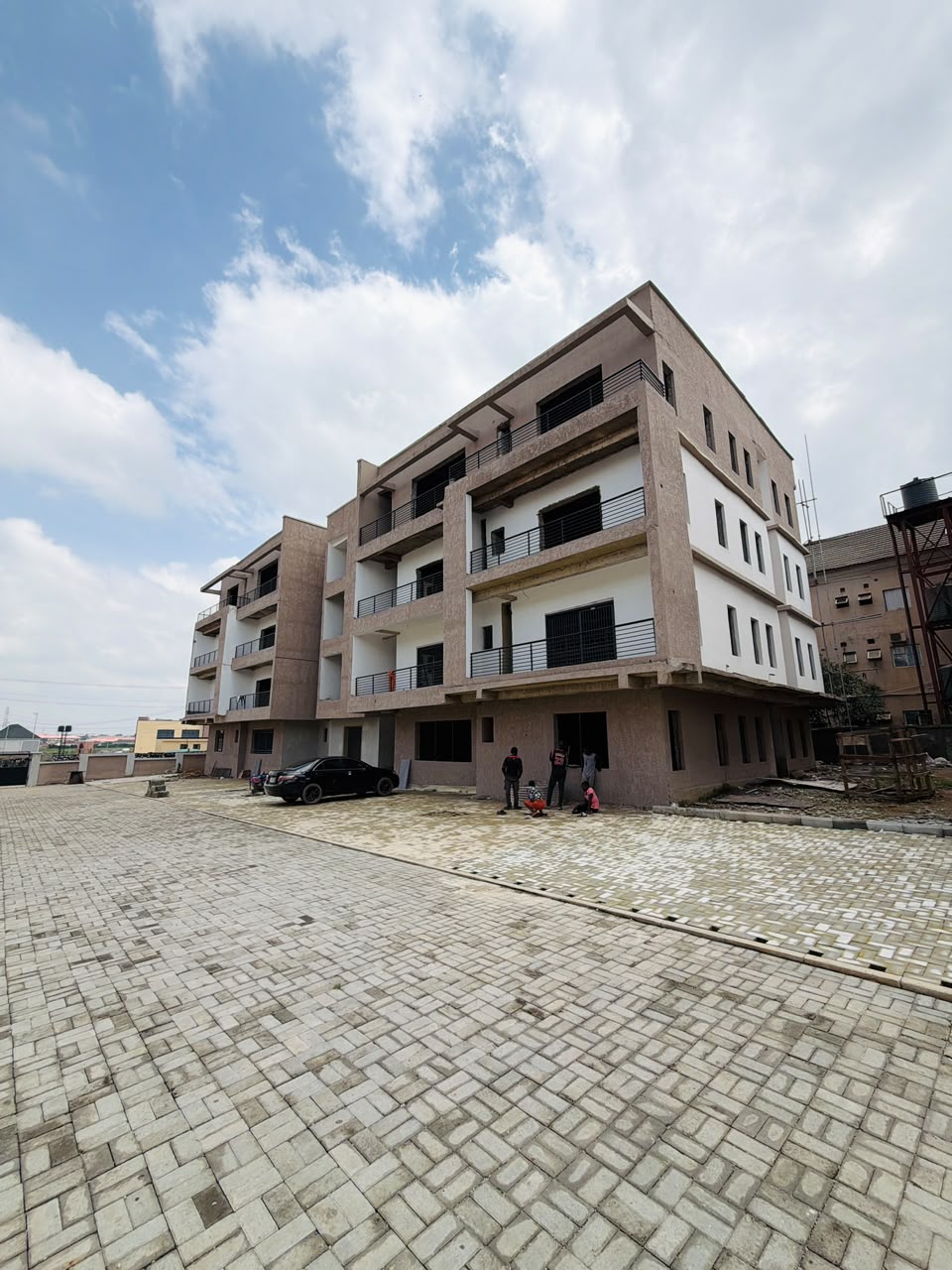 3 BEDROOM APARTMENT WITH 1 ROOM BQ FOR SALE