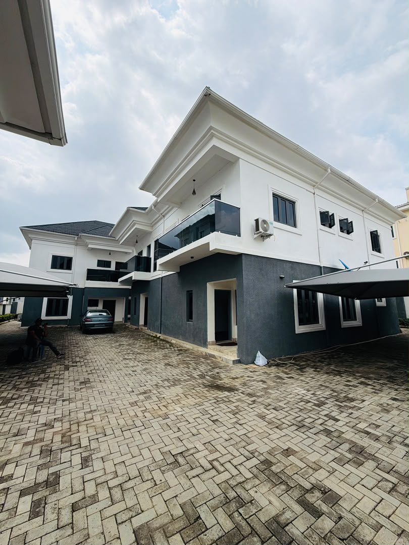 FULLY FURNISHED 2 UNITS OF 3 BEDROOM TERRACE DUPLEX & 2 UNITS OF 2 BEDROOM TERRACE DUPLEX FOR SALE