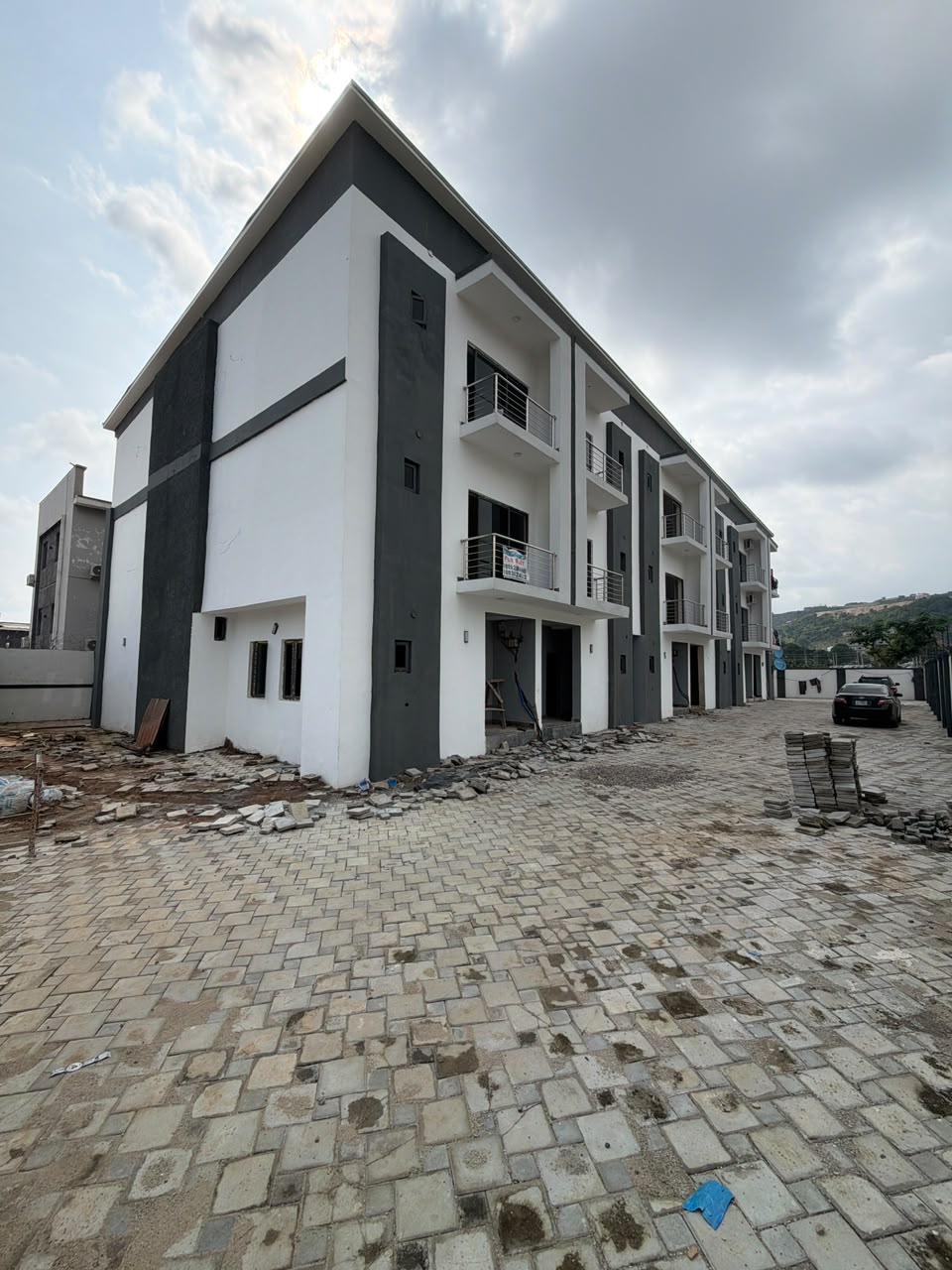 4 BEDROOM TERRACE DUPLEX WITH BQ FOR SALE